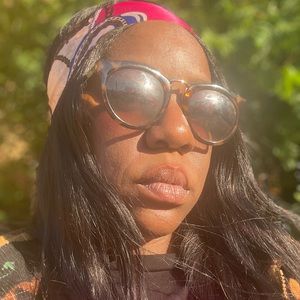 Meet your Posher, Dana